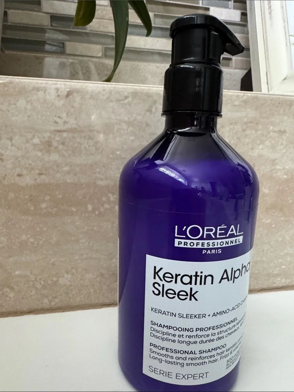 NEW! L’Oréal PROFESSIONAL SERIES- Sealed Keratin Alpha Sleek Shampoo - Purple